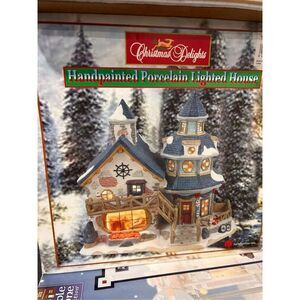 NIB Handpainted Vintage Porcelain Ceramic Christmas House LightHouse With Glass
